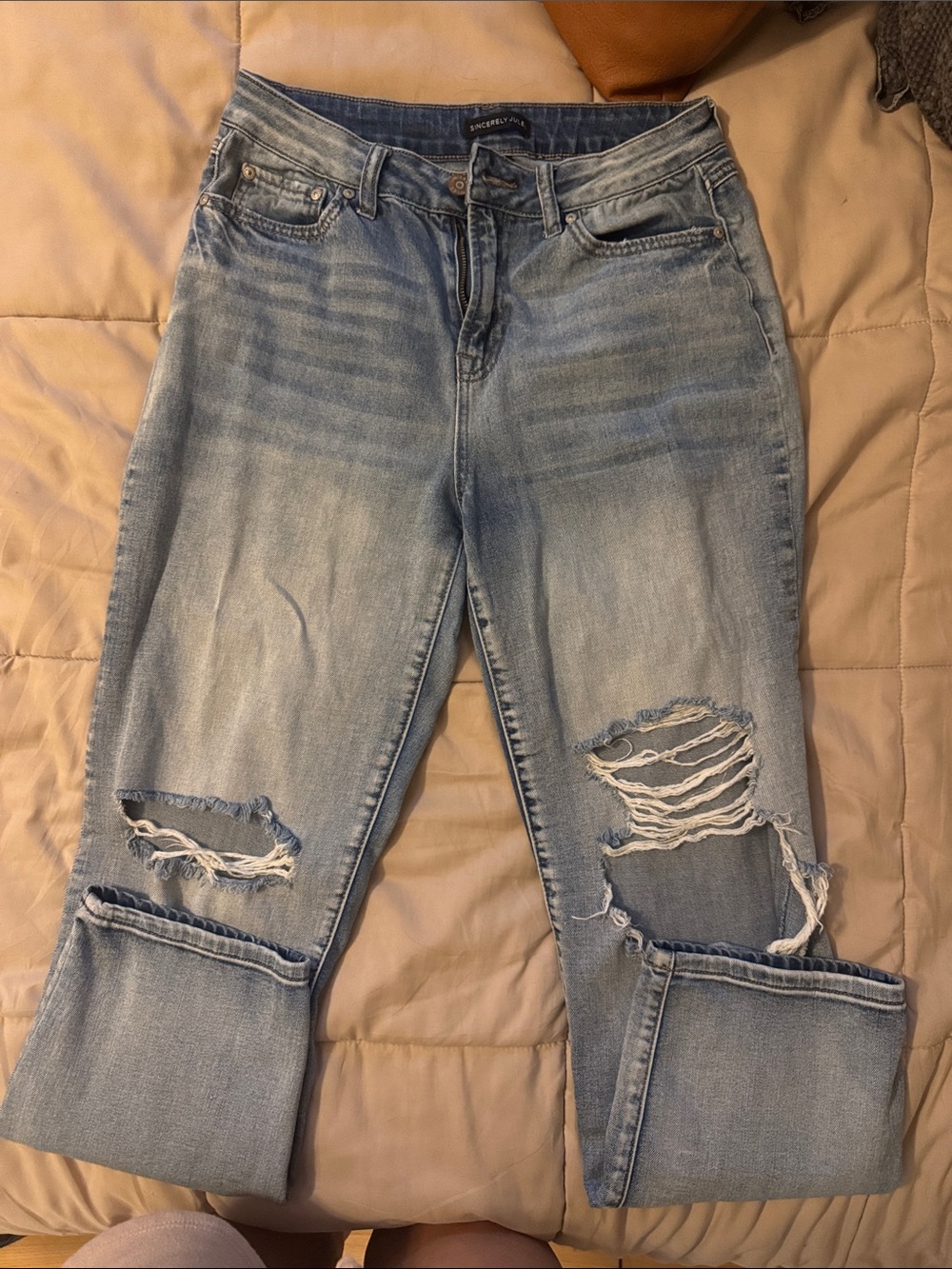 Sincerely Jules size 28 ankle length Light Blue Distressed Women’s Jeans